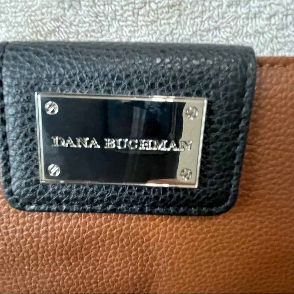 Dana Buchman Danielle wristlet wallet